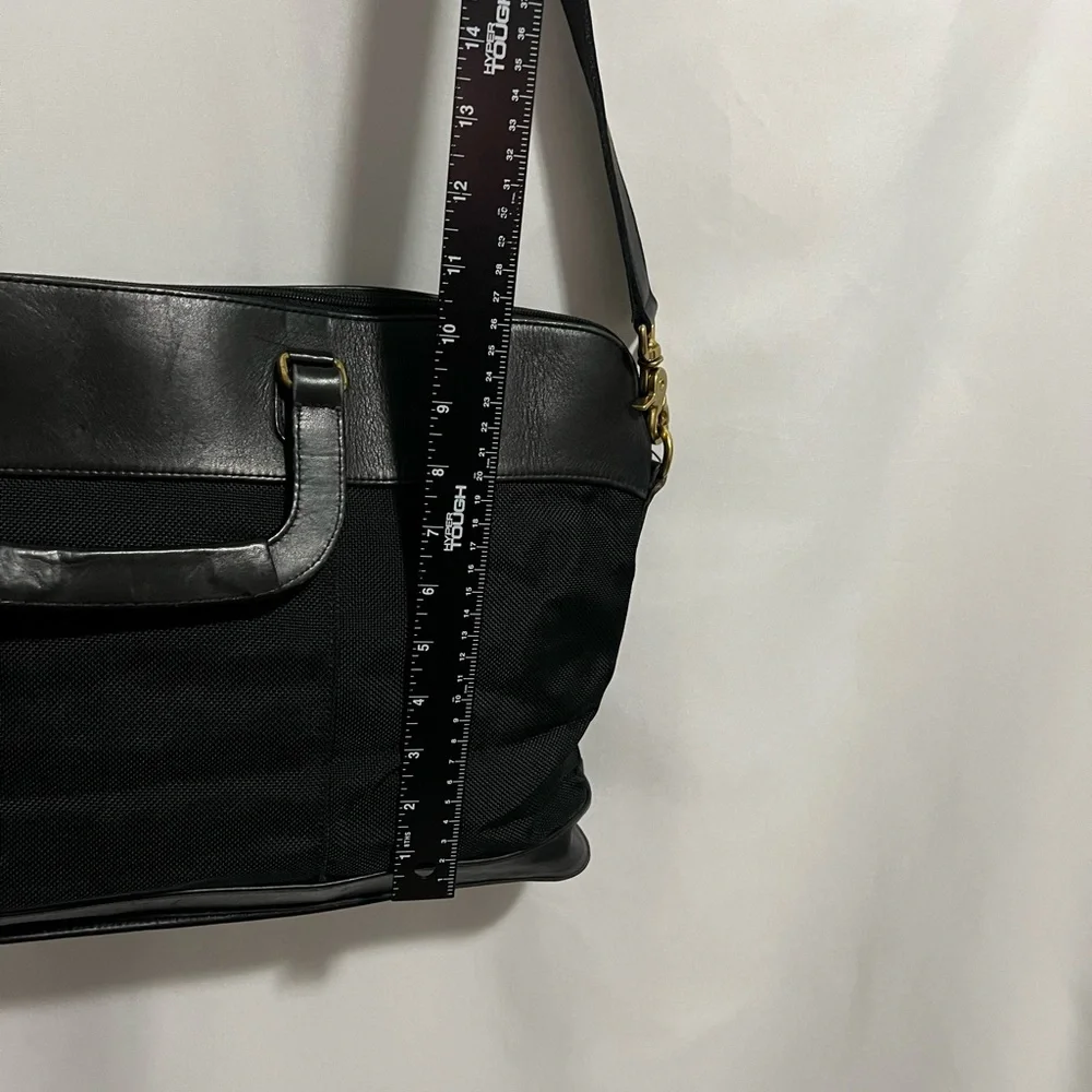 Vintage Coach Elegant Black Leather Men's Briefcase
